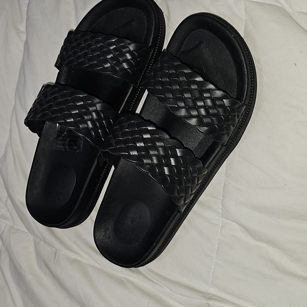 Womens Black Sandals Sz 7/8. Nwots! Great Staple Piece!!